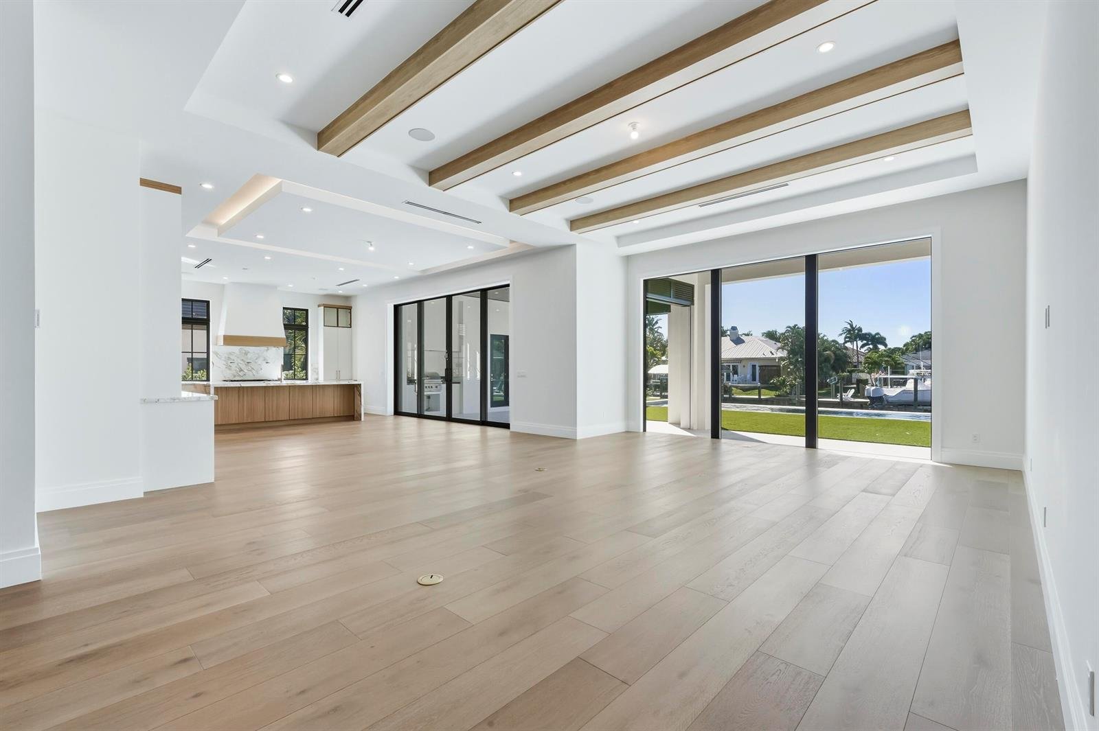 2442 Bay Circle
