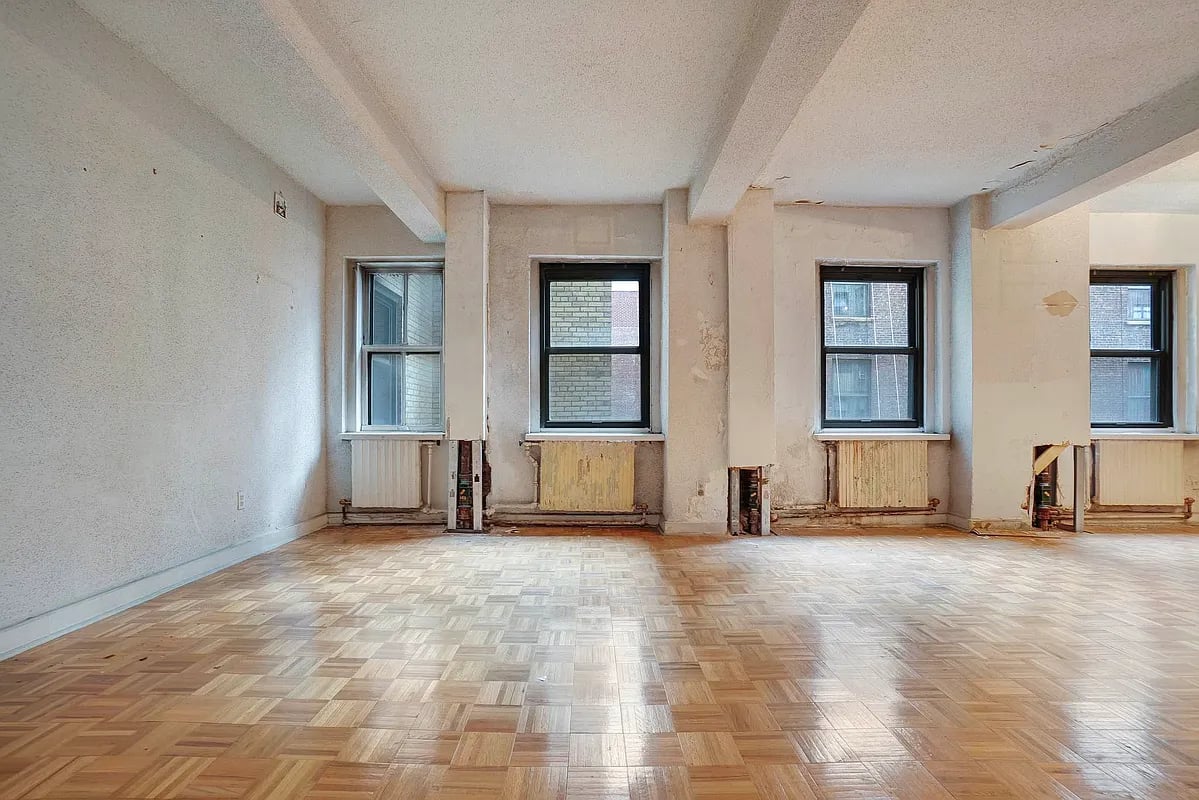 2166 Broadway #11F