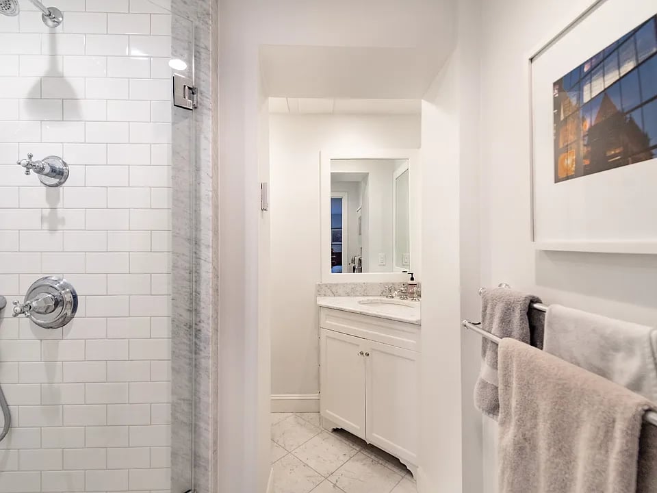 13 Gloucester St APT 1