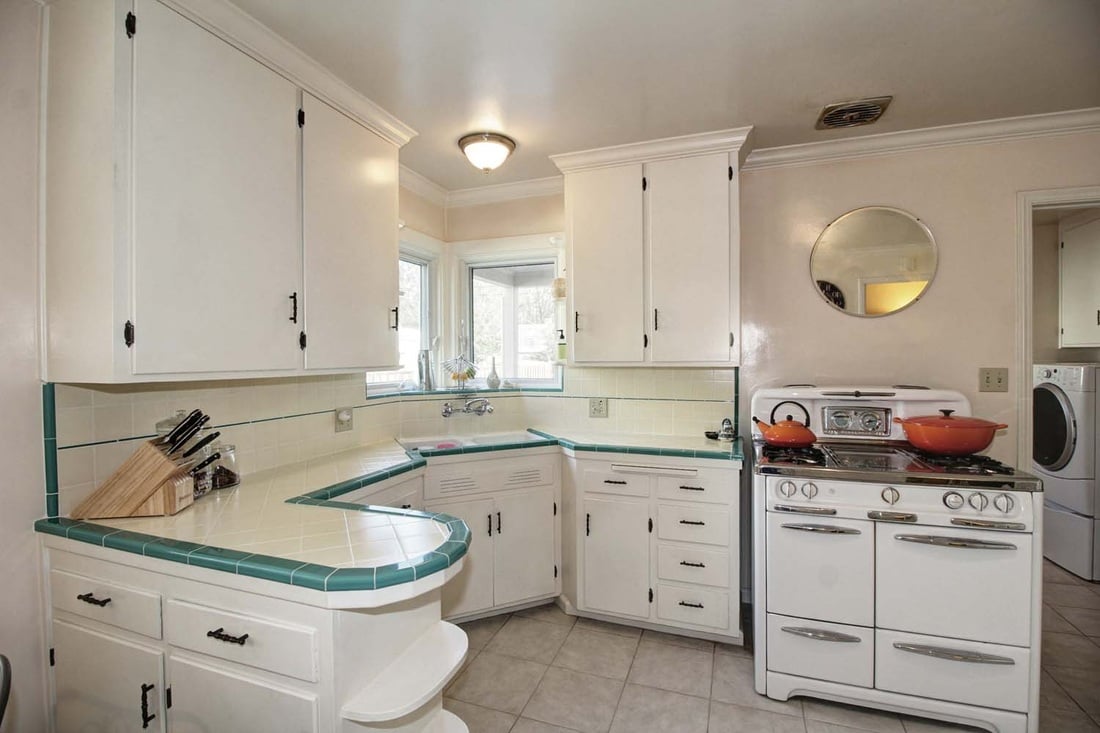 Just Listed! Beautiful East Sacramento Charmer in Great Location!
