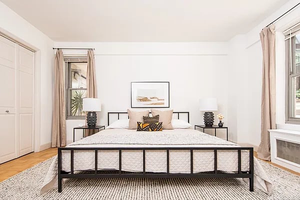 2 fifth Avenue #2T