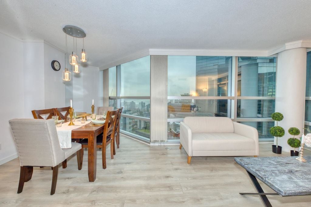 1050 Burrard St, #2303