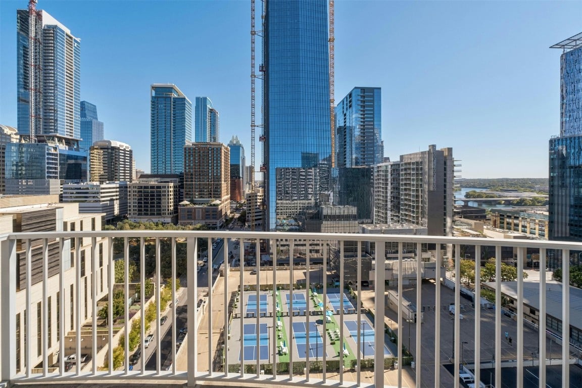 360 Nueces St, #1615