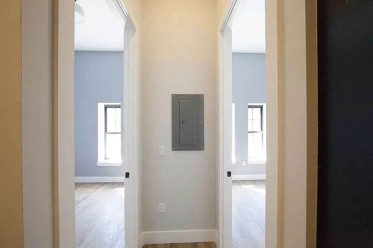 613 Woodward Ave 1B