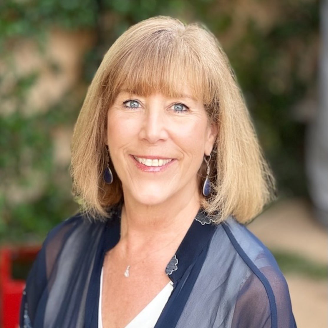 Stacy Blair Young Los Angeles, CA Real Estate Agent Headshot