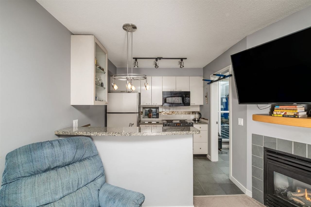 1068 Hornby St, #1405