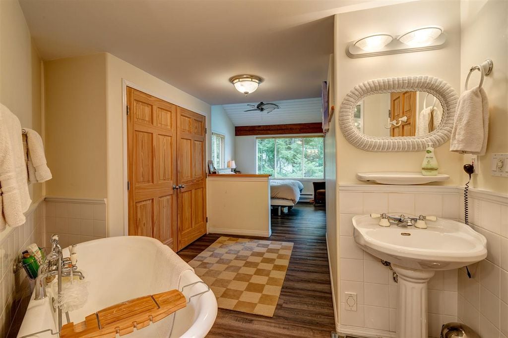 5145 Old Gravel Rd
