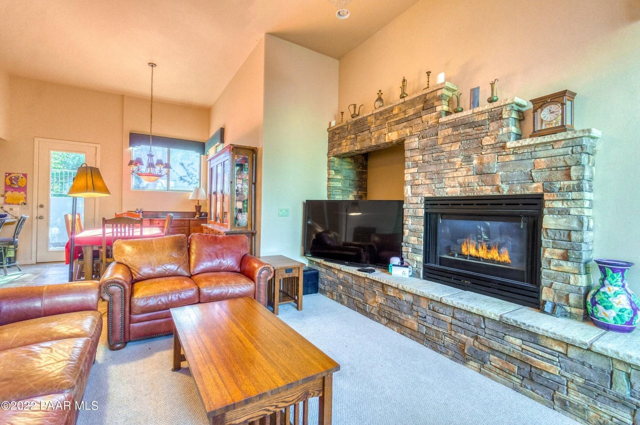 571 Donny Brook Cir