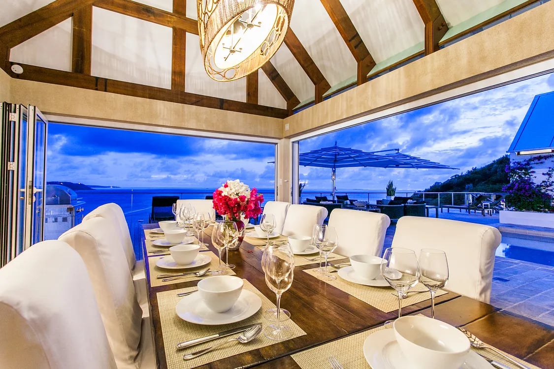 Ce blue Villa