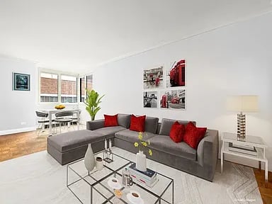 45 W 67th St APT 7D