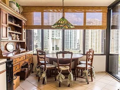 520 Brickell Key Dr #A1616