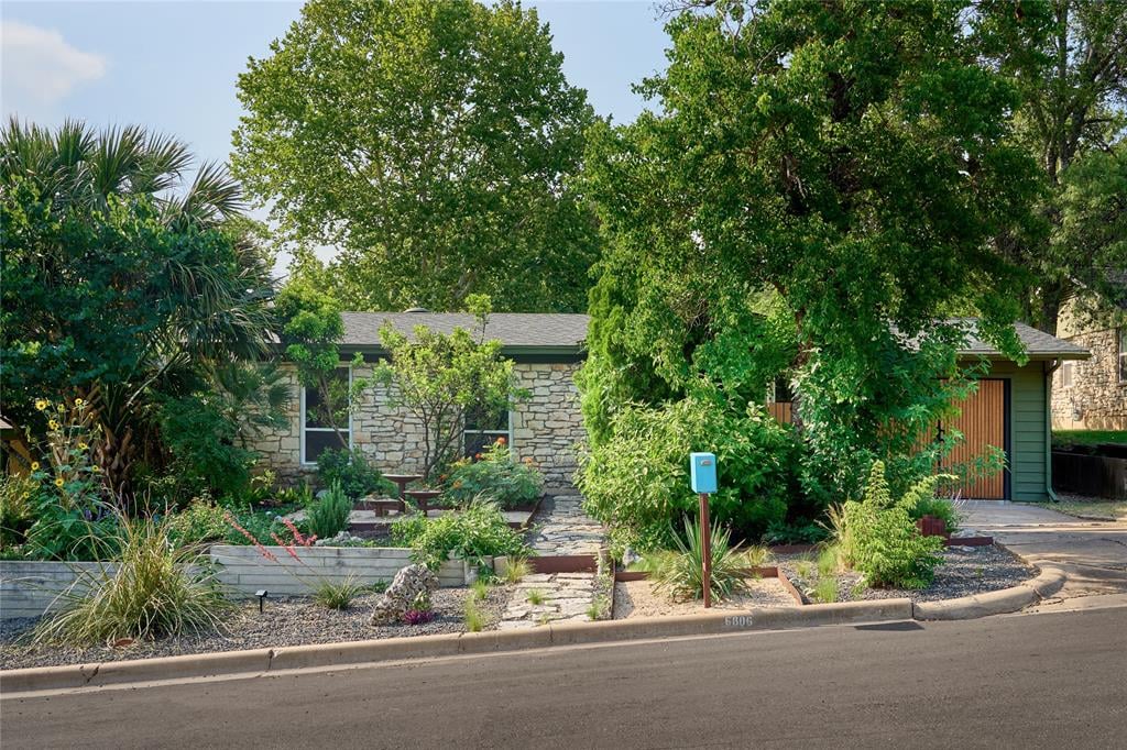 6806 Syracuse Cv