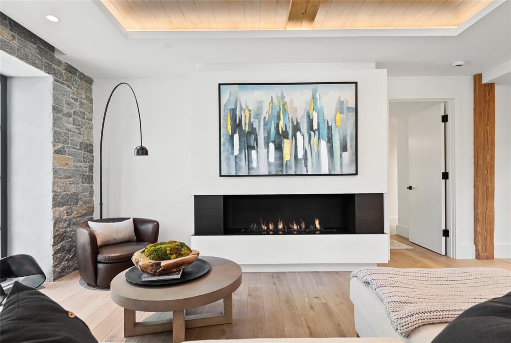 41 Richmondville Avenue Unit: 206