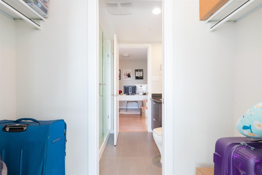 2200 Douglas Rd, #1404