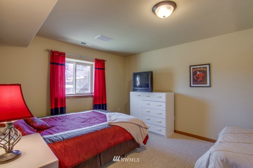 101 W Marine View Pl