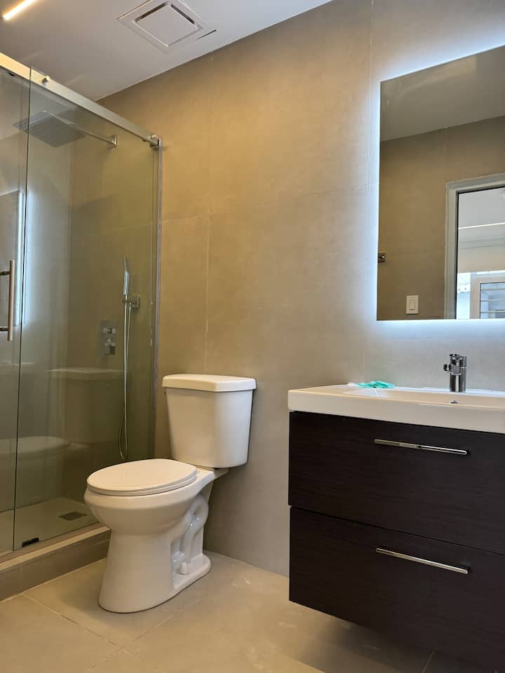 Beach House Apt 8 • King Studio w/ Kitchenette - Airbnb