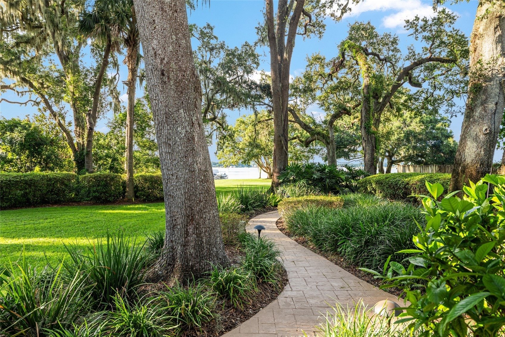 10745 SE Sunset Harbor Rd