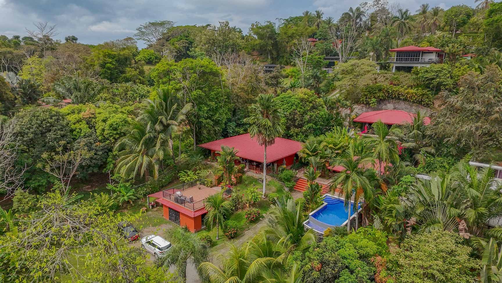 Ojochal Mountain View Home with Pool, Guest House & Gardens