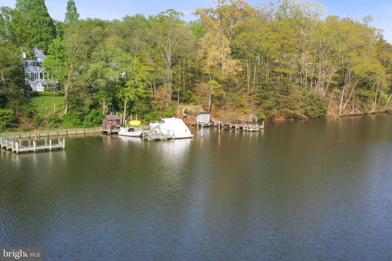 915 Crystal Spring Farm Rd