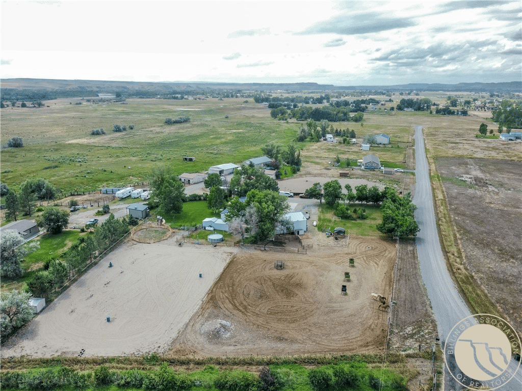 3110 Falcon Cir