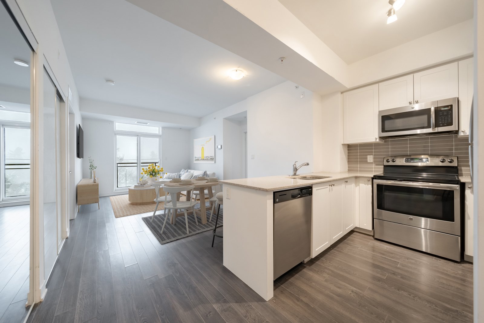 424-3560 St Clair Ave E