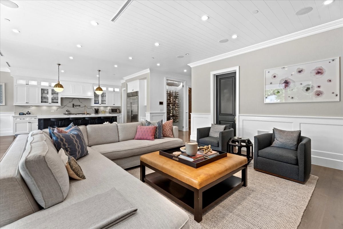 5 ★ 5 En Suite Luxe Stunner in Studio City