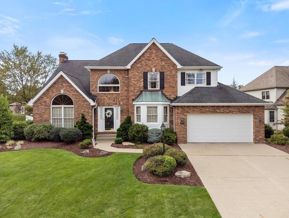 Brick Home For Sale with Unbelievable Yard! 233 Meadowbrook Dr.