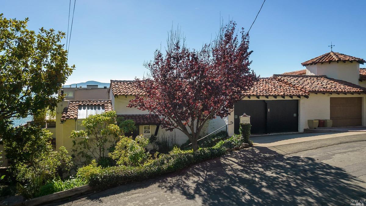 411 Western Dr