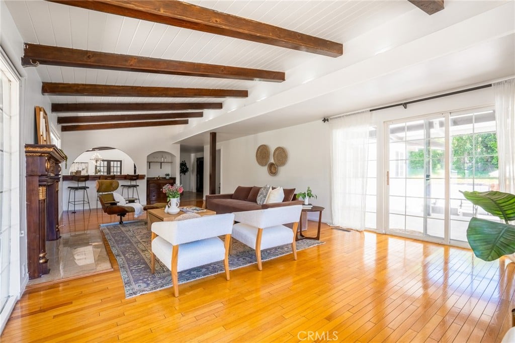 2423 S Buenos Aires Dr