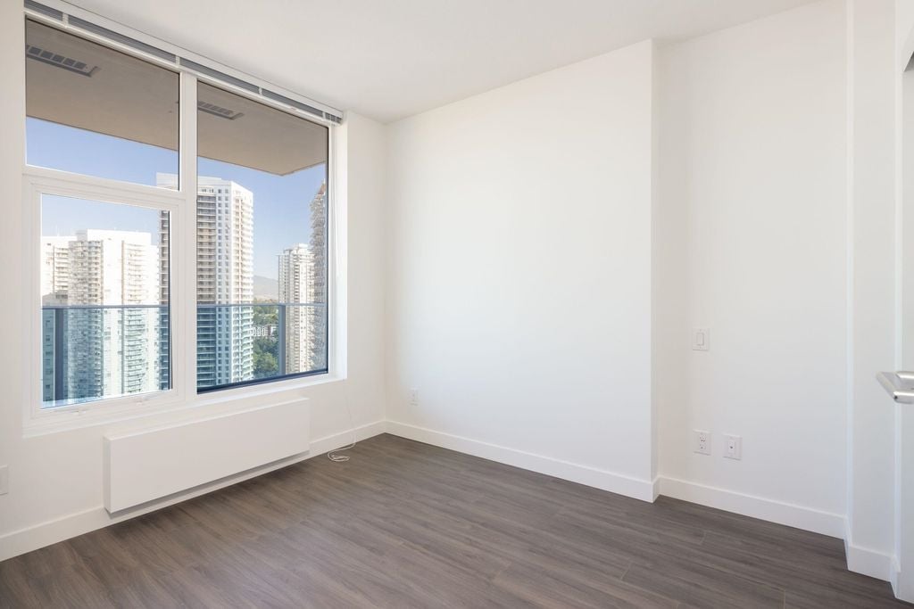 13615 Fraser Hwy, #2508