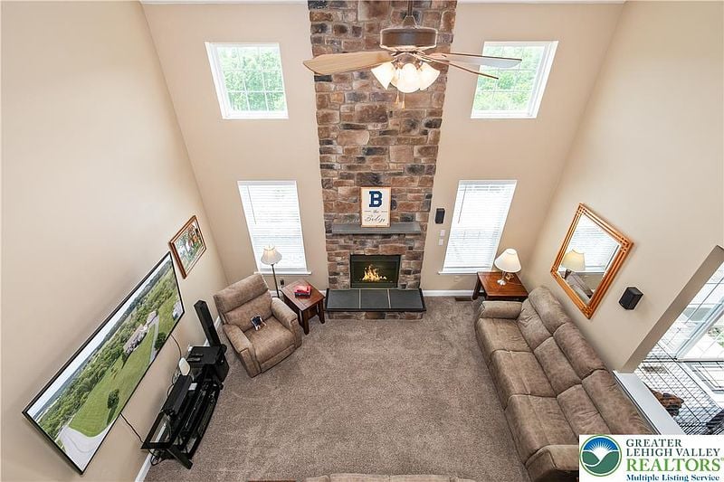 2912 SILVER CREEK CIRCLE