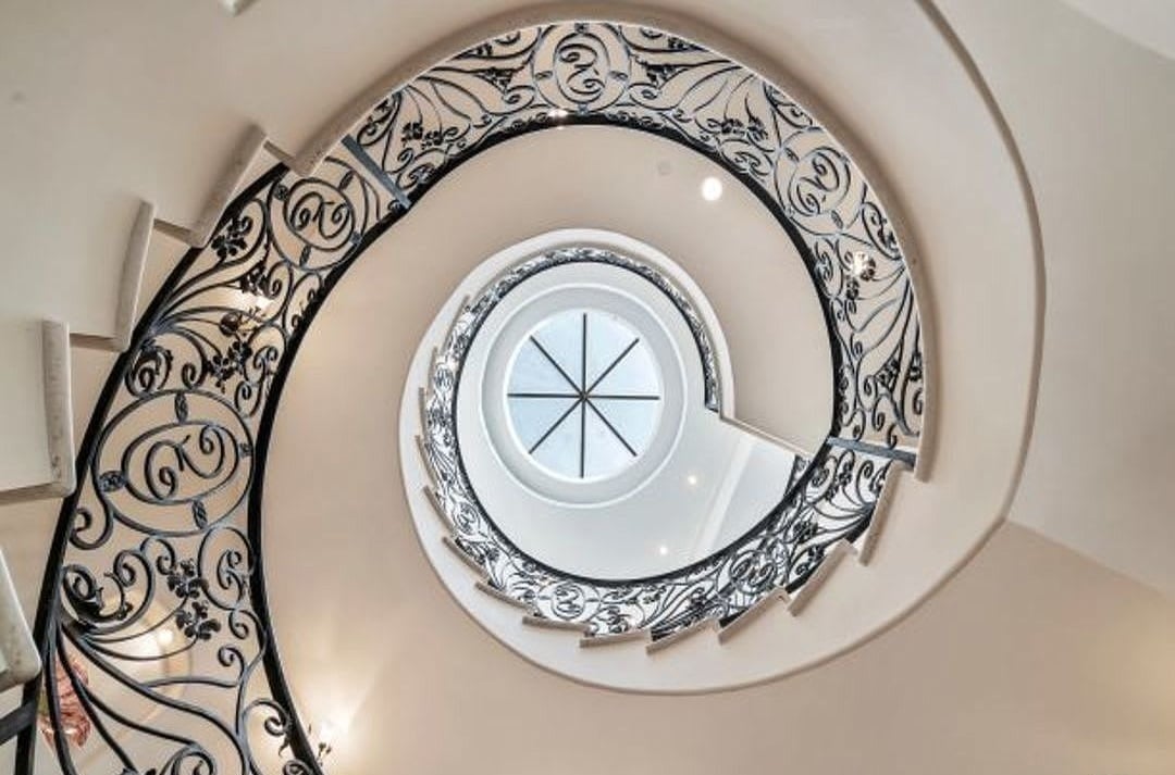 Symphony Grandeur