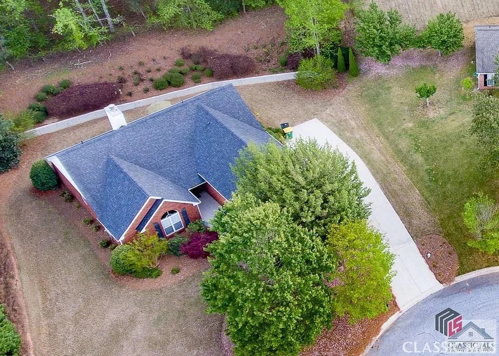 730 Overlook Dr
