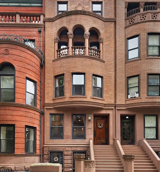 325 W 76th St