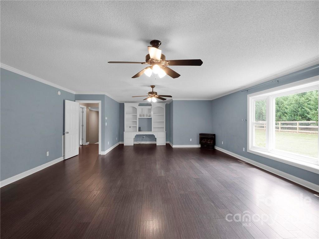 504 Paraham Rd