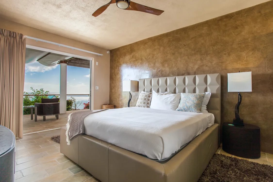 Ce blue Villa