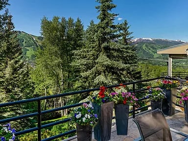 1940 Red Mountain Rd