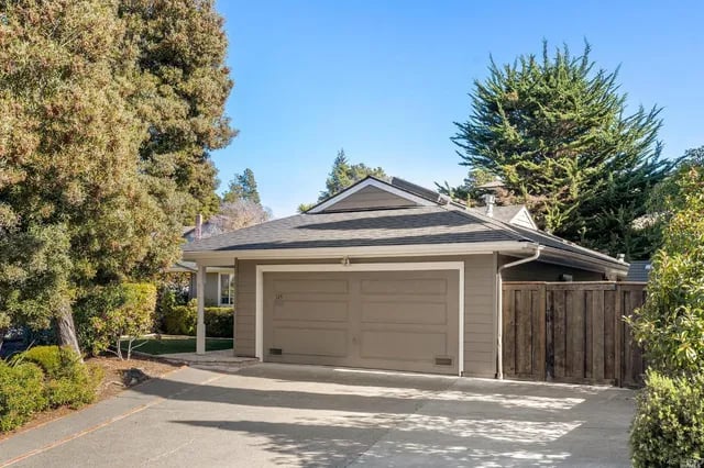115 Prince Royal Dr