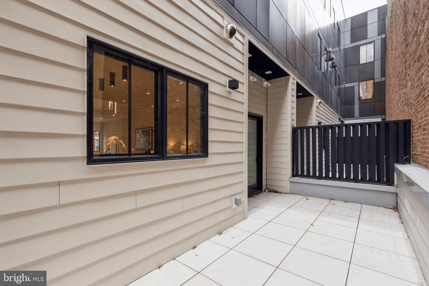 338 S Hicks St, Philadelphia, PA 19102