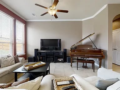 12446 Horse Cres