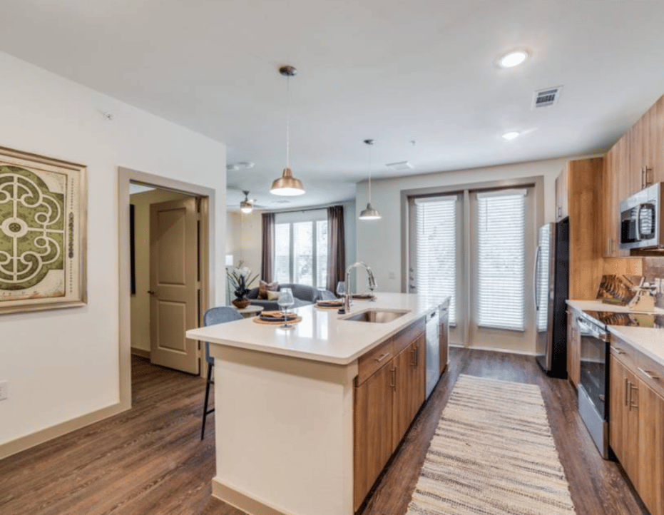 8 weeks free PLUS $750 when you look & lease!