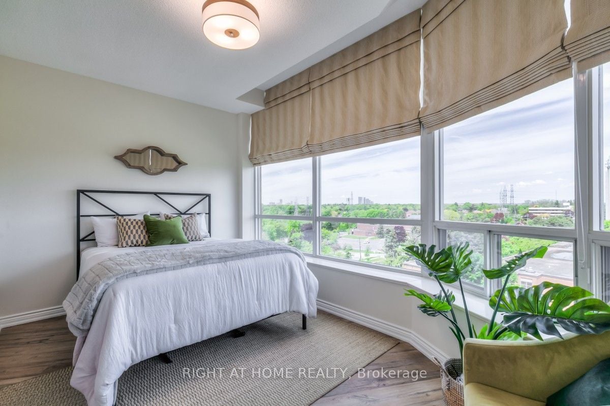 PALACE GATE PENTHOUSE 