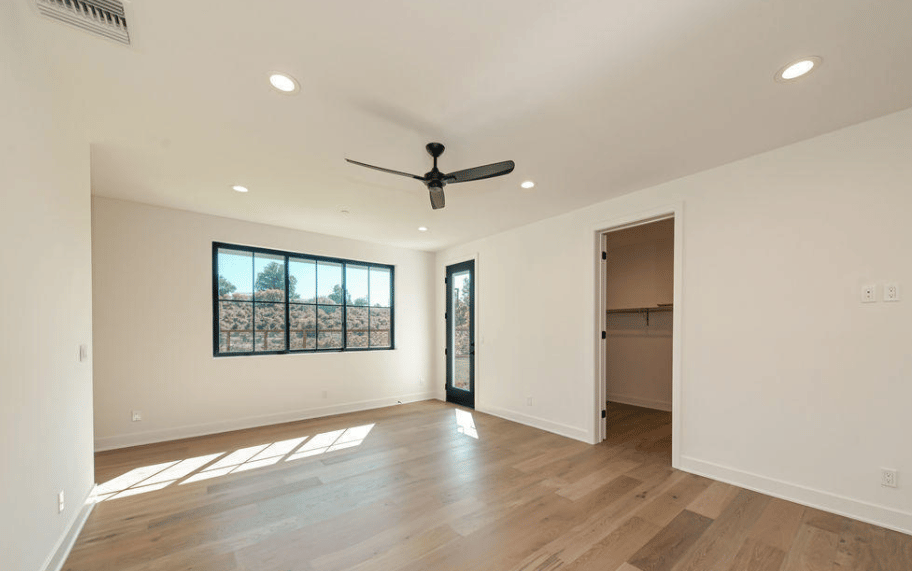 12 Vientos Rd, Camarillo, CA 93010