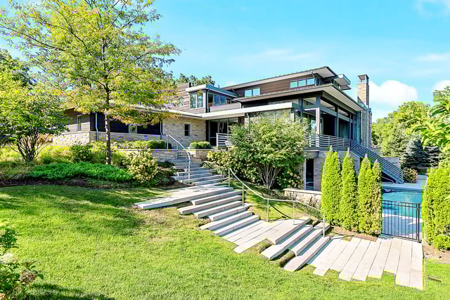 Oak Brook mansion sells for $5.3M, the highest sale price in that village in 16 years