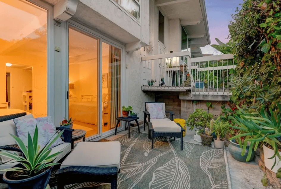 2323 Caringa Way #16