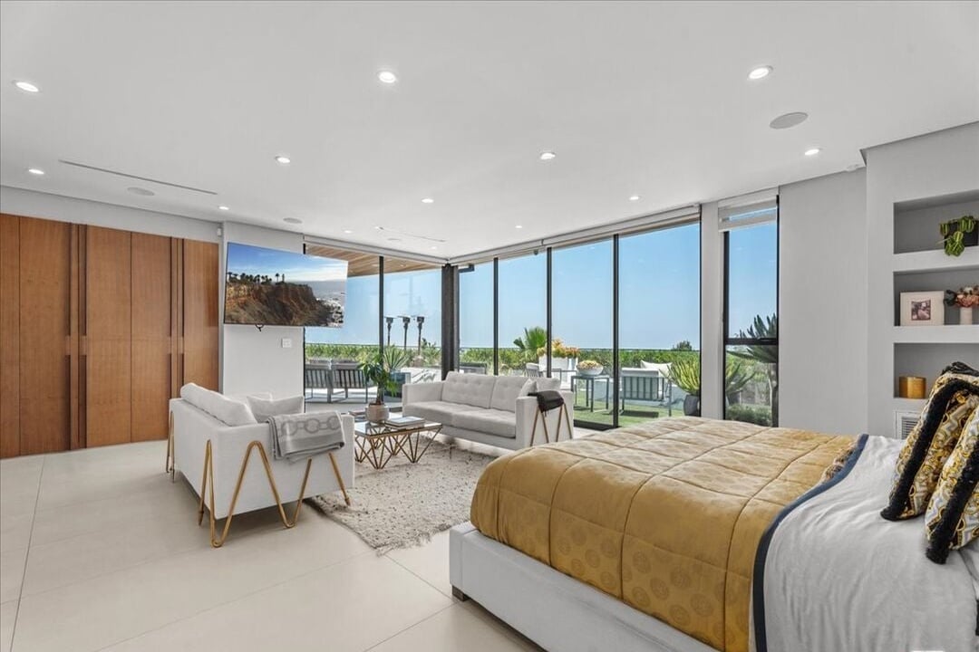 Celestia Estate, Hercules Dr, 90046