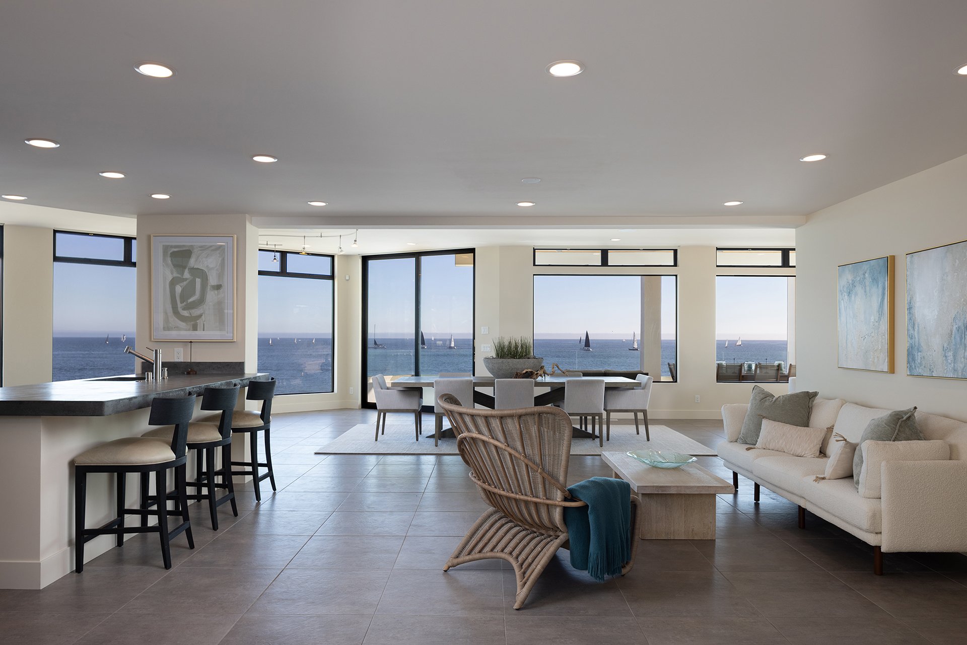 Contemporary Oceanfront Retreat