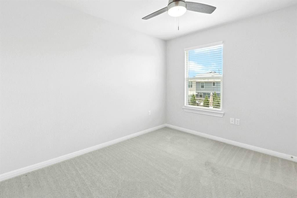 Just Listed in East Parke!