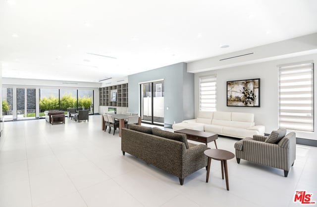 2122 Castle Heights Ave