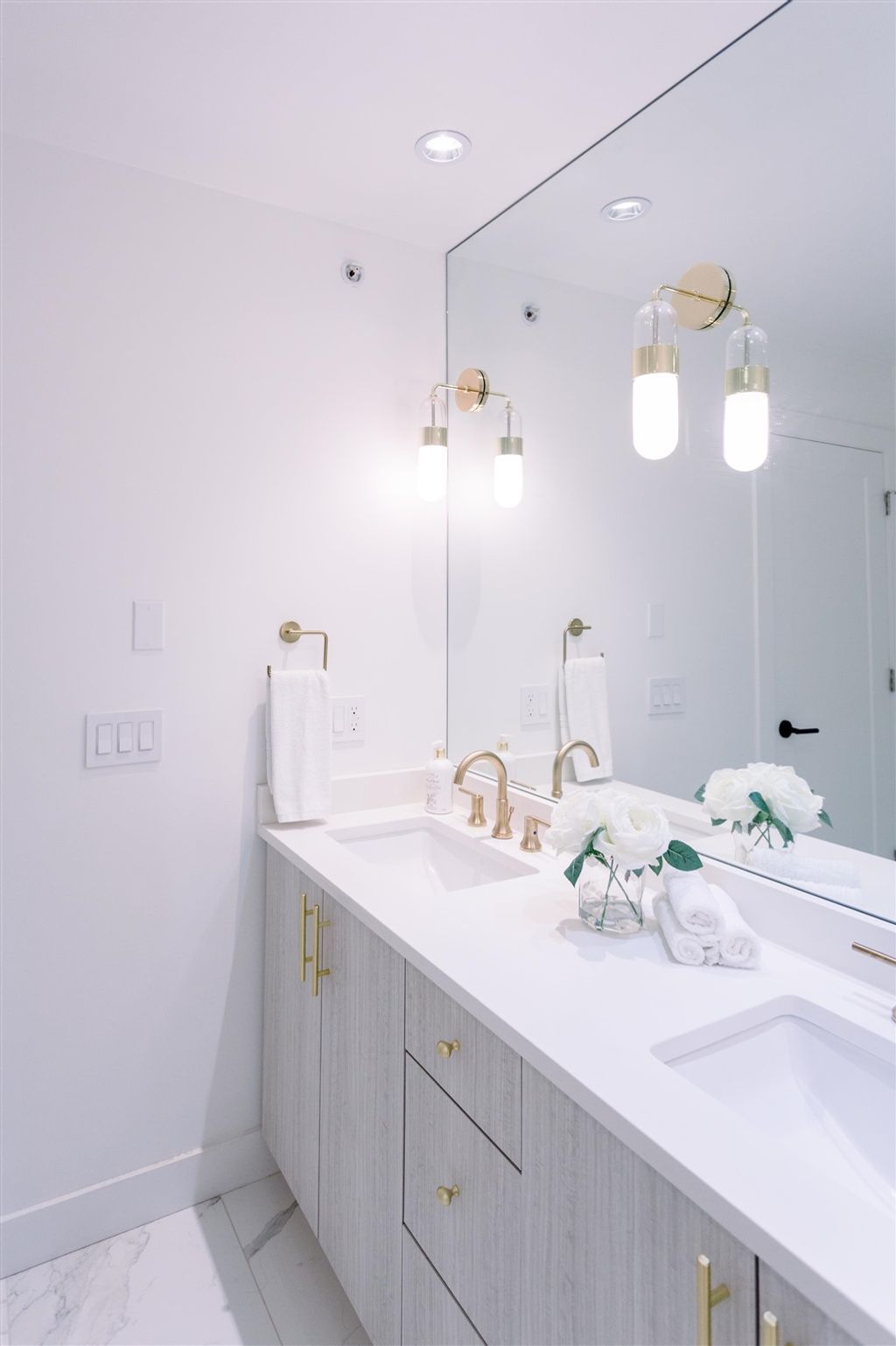 311 W 59th Ave
